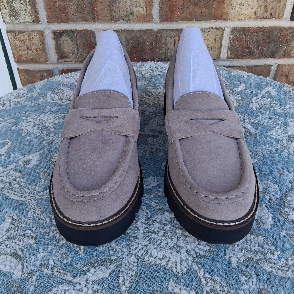 House of Harlow 1960 light taupe suede penny loafers chunky heel 9 Ckassic Chic - Picture 2 of 13